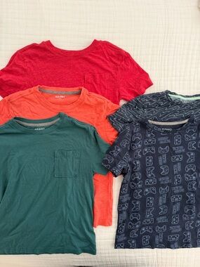 Lot of 5 Old Navy Kids' (Boyd) Short Sleeve Tees - size Small (6/7)